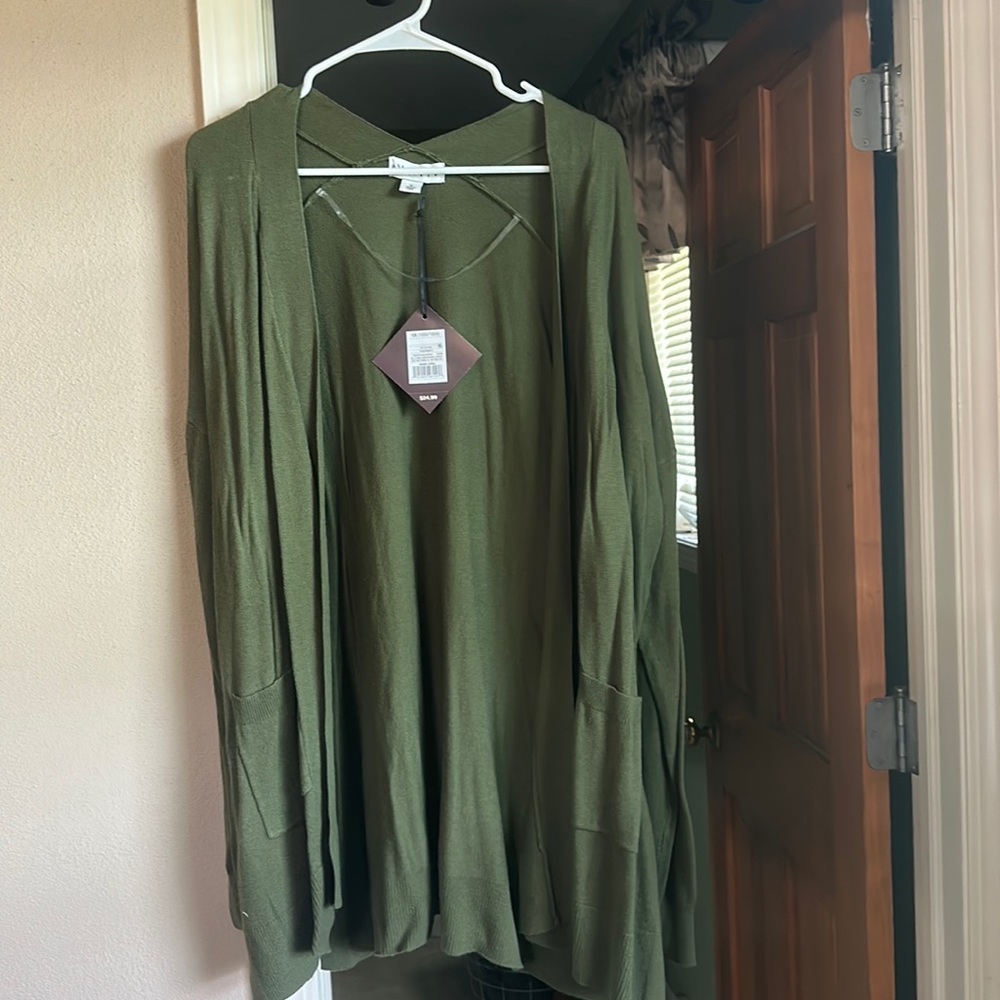 NWT Ava & Viv Cardigan